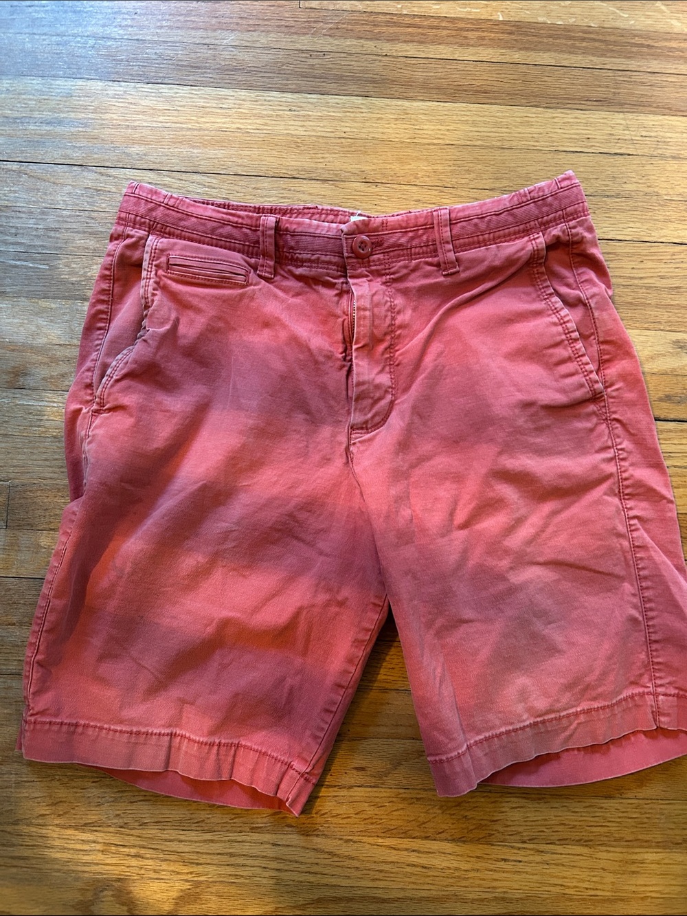 Gap Men’s Coral Casual Chino Shorts. Size 29 waist.